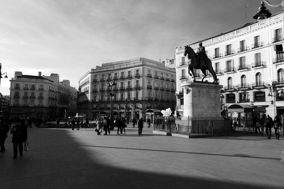 Puerta del Sol, Madrid, Spain, Espana, Metro, monumento, monuments